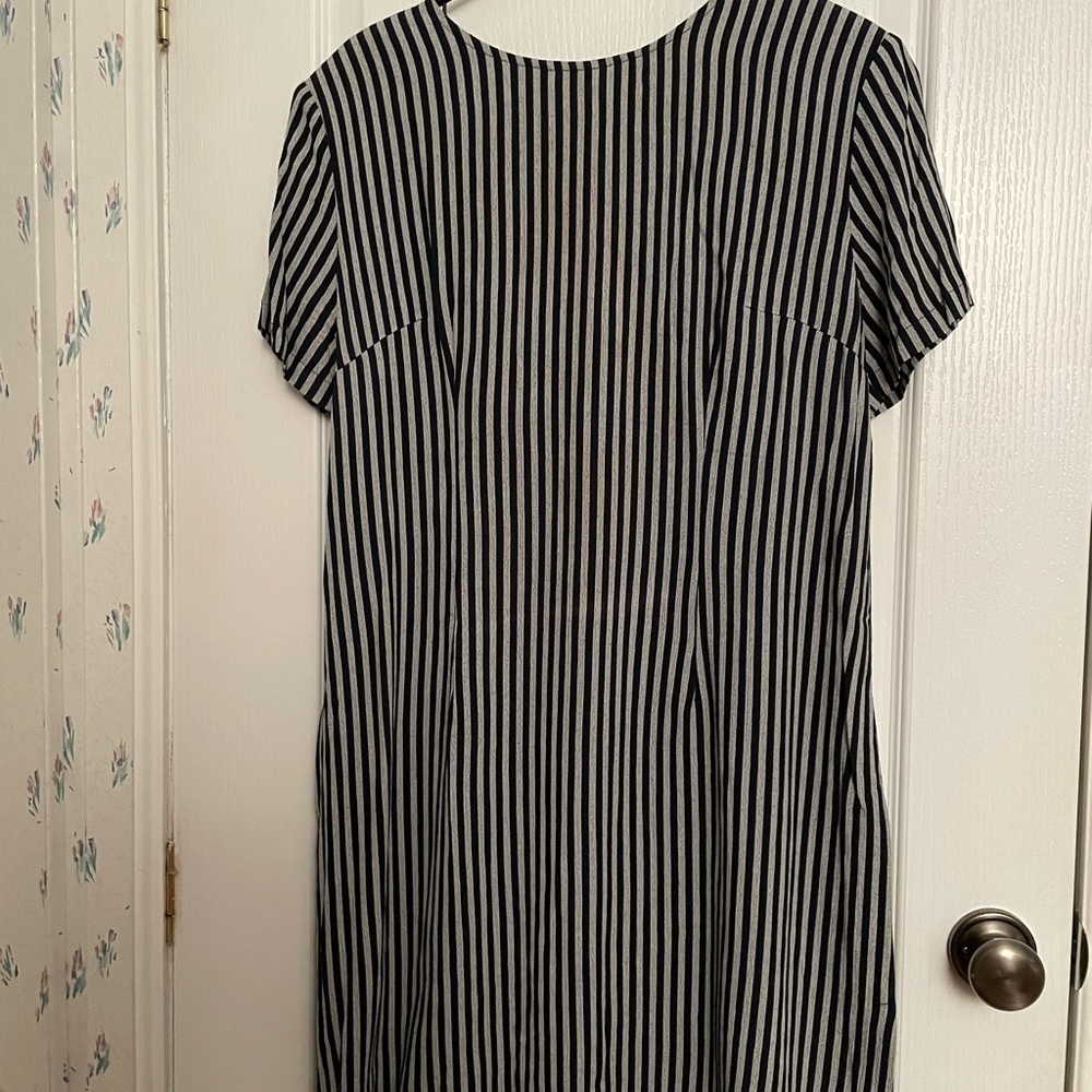 Chic Striped Midi Dress